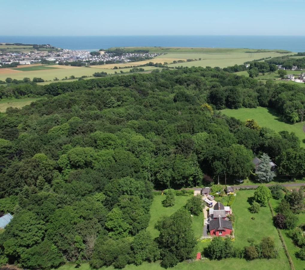 Maison De Campagne Lumineuse Spacieuse Dans Impasse Au Calme A Proximite D'Un Chateau Deux Verandas Grand Jardin Cabane Pour Velos, Pres Port En Bessin Et Bayeux, Proche Plages Du Debarquement Commes Екстер'єр фото